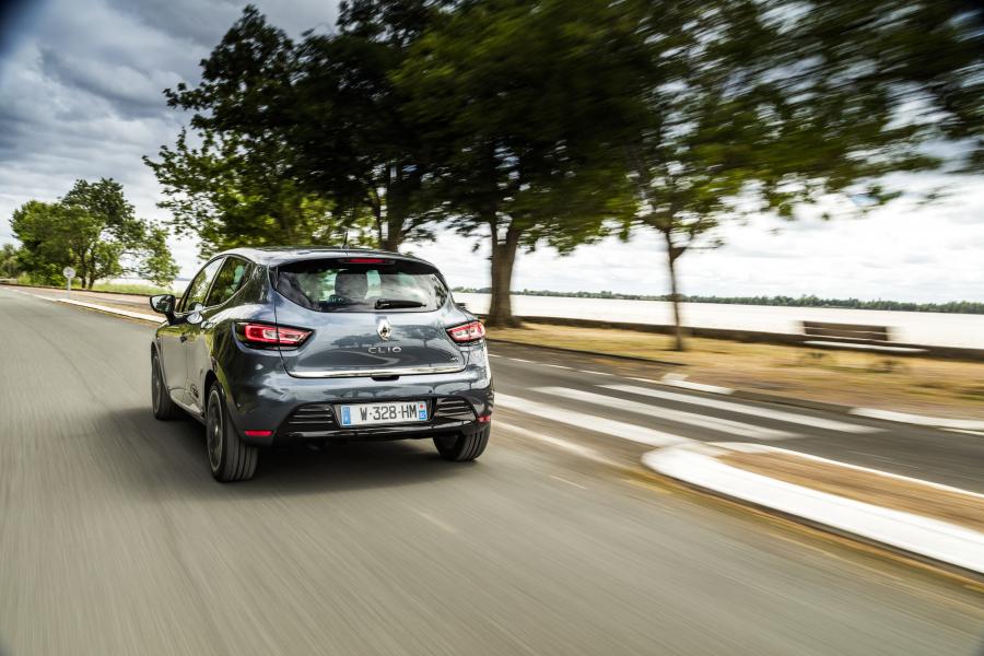  Renault Clio 2016 года  (фото 56 из 80)